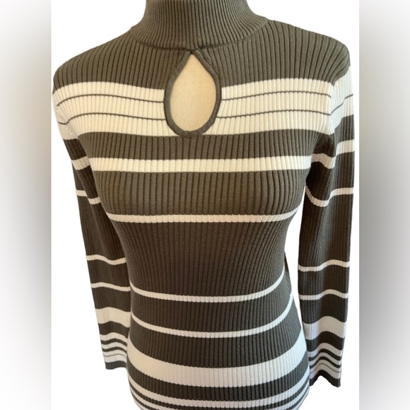 EUC SayWhat? Sweater Dress Size 1x - Picture 4 of 6